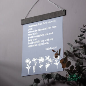 Cuadro en papel con foil y barra de madera