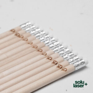 Lápices de madera con grabado